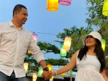 Viral Prewedding Nenek & Brondong Beda 20 tahun, Mesra Bak Pasangan Muda