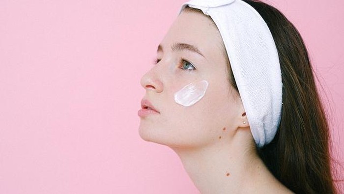 Cara Aman Pilih Skincare bagi Penderita Psoriasis, Kondisi Sel Kulit Bercak Bersisik Gatal dan Kering