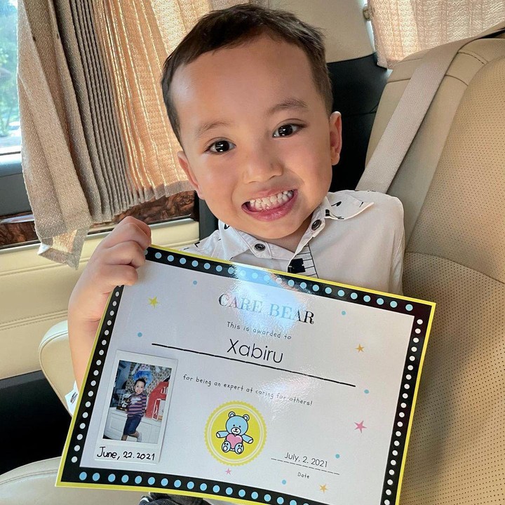<p>Rachel Vennya sendiri memposting potret ia dan Niko bersama Xabiru di Akun Intagramnya. "Hari ini ambil progress report Xabiru! We’re so proud of you abang! And we’re so damn lucky to have you. Remember that you are loved by many abang," tulisnya melalui akun @rachelvennya, dikutip pada Jumat (2/7/2021). (Foto: Instagram @rachelvennya)</p>