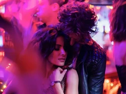 2 Aktor Sex/Life Blak-blakan Soal Adegan Mandi yang Bikin Penonton Terkejut