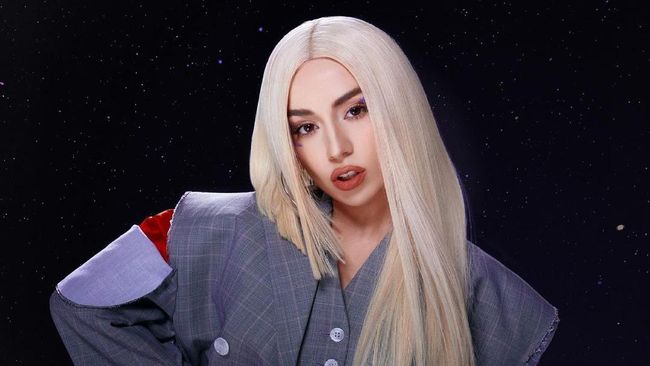 Lirik Lagu Everytime I Cry - Ava Max