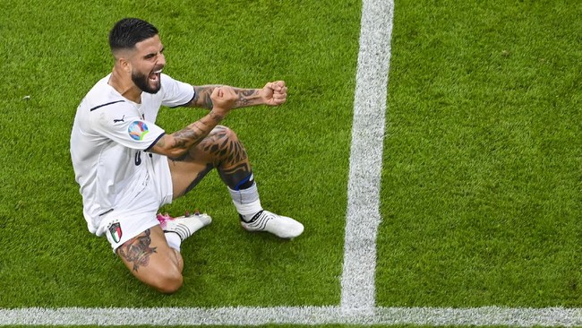 Dua tim sudah memastikan lolos ke semifinal Euro 2020 (Euro 2021) yaitu timnas Spanyol dan timnas Italia.