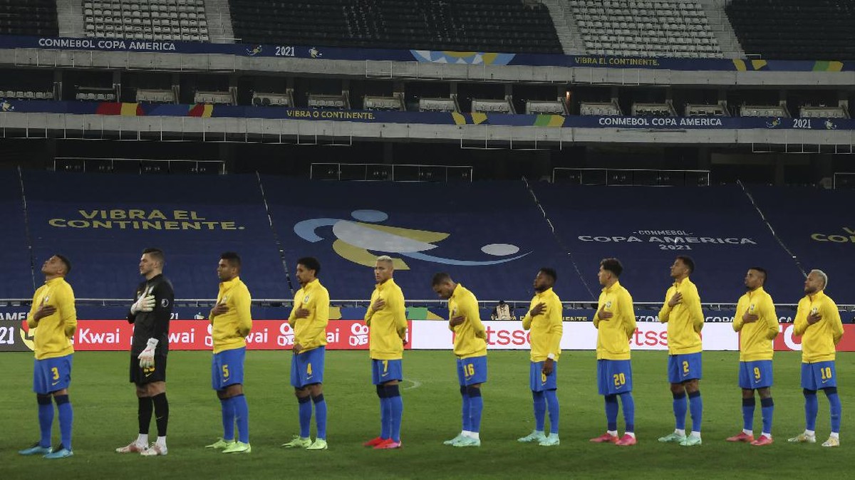 FOTO: Ditandai Tendangan Kungfu Jesus, Brasil ke Semifinal