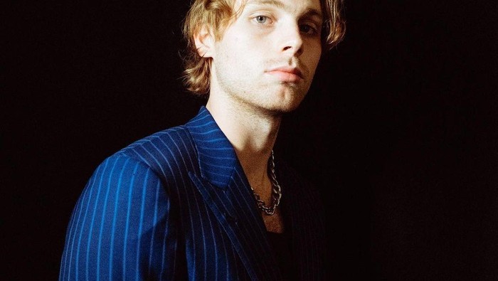 Luke Hemmings 5SOS Akan Luncurkan Album Solo