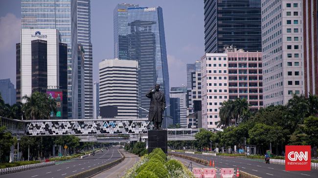 Kadishub DKI Syafrin Liputo mengatakan penutupan jalan ini merupakan bagian dari kebijakan bebas kendaraan pada malam hari atau car free night.