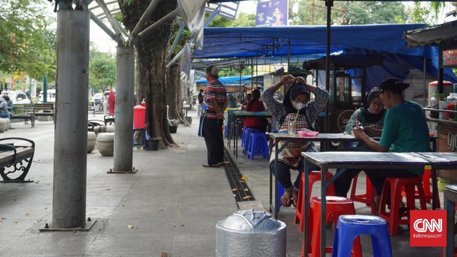 PKL di Malioboro mengikuti RDPU di DPRD Yogyakarta untuk mengadukan nasib mereka yang akan direlokasi dari kawasan ikon wisata DIY tersebut.
