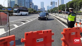 PPKM Darurat, Antrean Mobil Mengular di Exit Tol Semanggi