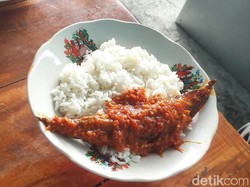 Sili Asap Sambal, Olahan Ikan Sili yang Pedas Mantap Khas Lamongan