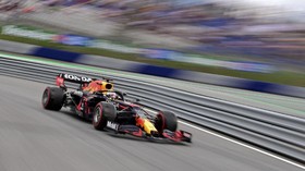 FP1 F1 GP Inggris: Verstappen Tercepat, Hamilton Ketiga