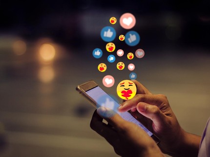 Cara Mengubah Tulisan di WhatsApp Jadi Berwarna, Biar Chat Makin Seru