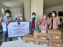 Produsen Obat Modern Alami Donasikan Obat & Suplemen ke Wisma Atlet