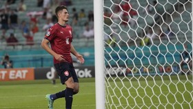 Top Skor Euro 2020: Schick Sejajar Ronaldo, Kane Mengancam