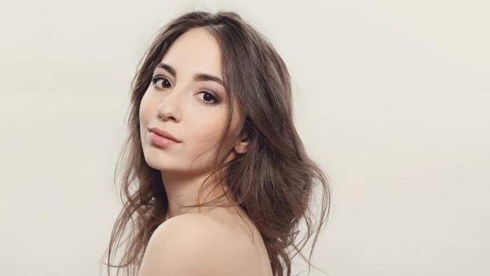 Makeup Natural untuk Kerja dari Rumah, Tetap Terlihat Segar Saat Zoom Meeting! Makeup Natural untuk Kerja dari Rumah, Tetap Terlihat Segar Saat Zoom Meeting!