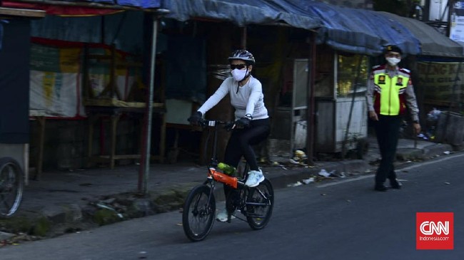 Empat titik penyekatan di Bandung selama PPKM Darurat berada di kawasan Ledeng-Sukajadi, Dago Cikapayang, Asia Afrika, dan Simpang Dago.