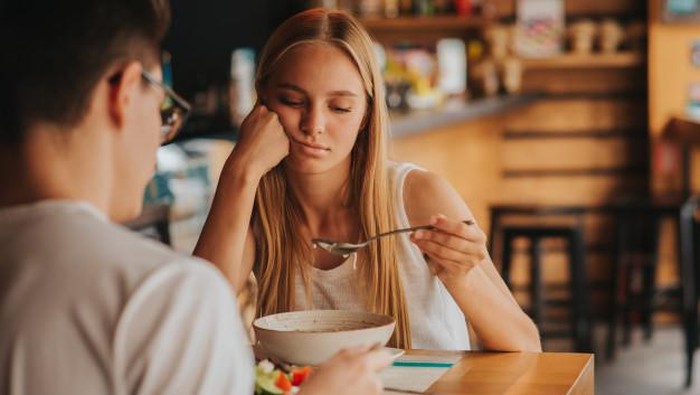 Sering Skip Sarapan, Ini 5 Penyebab Kamu Nggak Merasa Lapar di Pagi Hari Sering Skip Sarapan, Ini 5 Penyebab Kamu Nggak Merasa Lapar di Pagi Hari