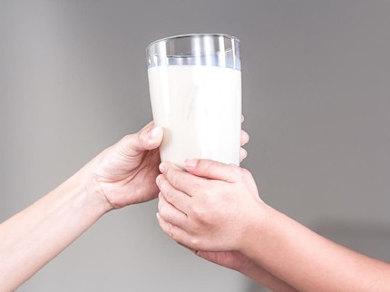Mengenal Istilah Susu Ikan, Apa Bedanya dengan Susu Sapi?