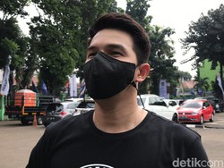 Jonathan Frizzy Akhirnya Muncul, Jawab Isu Perceraian