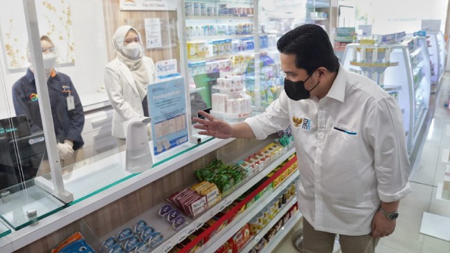 Pemerintah melalui Kementerian Kesehatan melakukan impor empat jenis obat terapi covid-19. Impor obat berasal dari China, India, hingga Mesir.
