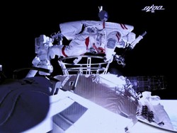 2 Astronaut China Lakukan Spacewalk Pertama di Stasiun Luar Angkasa