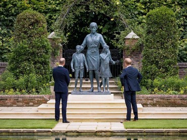 img-title Alasan Pangeran William Bakal Cabut Gelar 'Yang Mulia' Harry dan Meghan Markle
