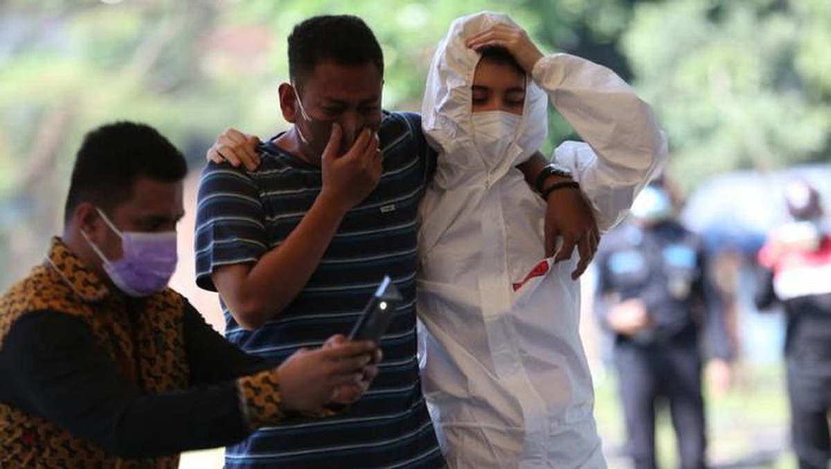 Kepergian Jane Shalimar sangat menyisakan kesedihan mendalam bagi putranya&period; Yuk intip proses pemakaman Jane Shalimar yang memilukan&excl;