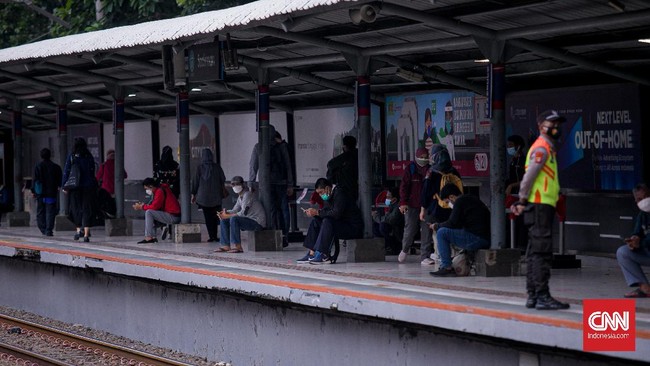 Kemenhub menyatakan tidak merilis aturan baru selama perpanjangan PPKM Level 3 dan 4 hingga 2 Agustus mendatang.
