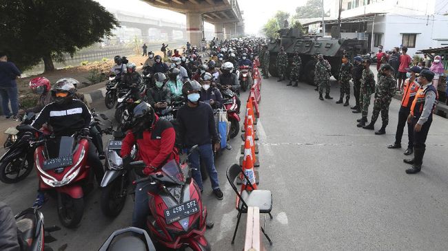 Penyekatan PPKM Darurat di Jakarta Bertambah Jadi 72 Titik Jumlah titik penyekatan di DKI Jakarta dan sekitarnya bertambah dari sebelumnya sebanyak 63 titik menjadi 72 titik.