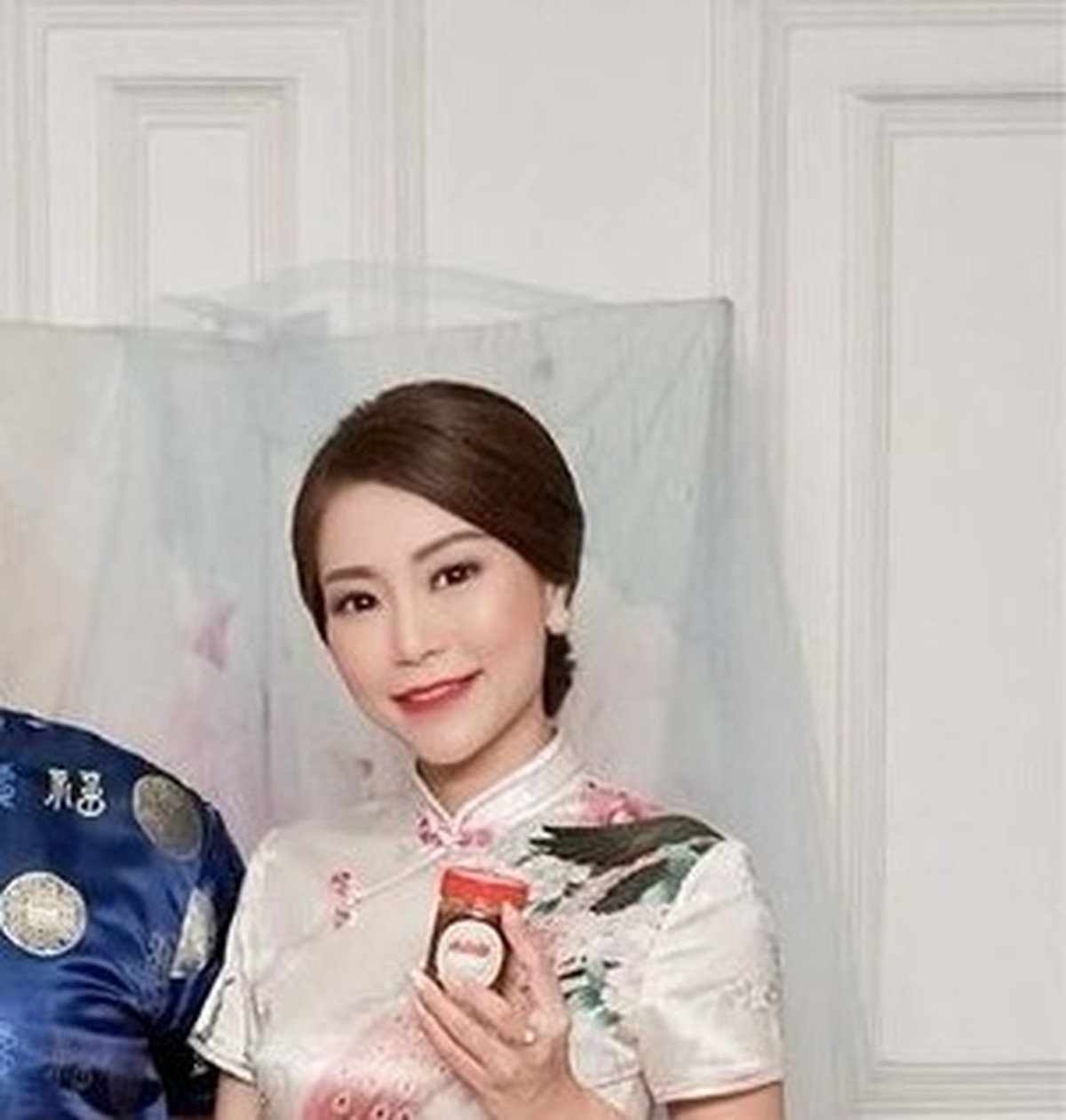 Roy Kiyoshi dikabarkan akan menikah dengan Bella Lee janda 2 anak yang merupakan kekasihnya&period; Yuk kita intip sosoknya&excl;