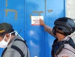 Langgar PPKM Darurat, Puluhan Toko Cenderamata-Batik di Solo Ditutup
