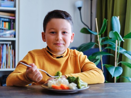 4 Sehat 5 Sempurna Belum Cukup Penuhi Nutrisi Anak, Ini Penjelasannya Bun