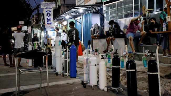 Kebutuhan oksigen di Jawa-Bali mencapai 2.620 ton per hari. Sementara produksi oksigen hanya mampu mencapai 1.400 ton per hari.