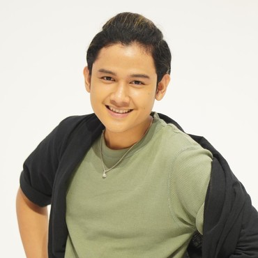 Lirik Lagu Tuk Apa Bertahan - Bagas Ran