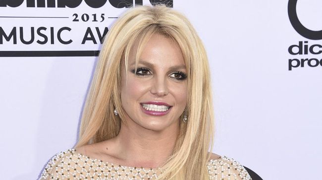 Tim medis yang selama ini menangani Britney Spears disebut setuju bila ayah penyanyi tersebut, Jamie, dicabut dari konservatori.
