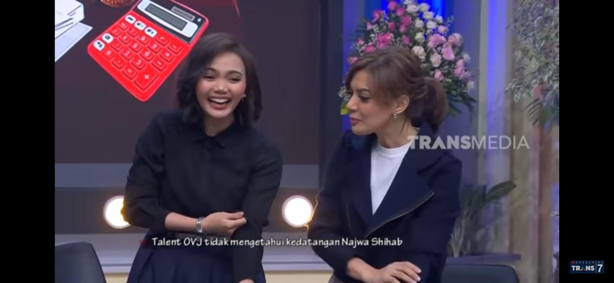 Rina Nose memiliki kemampuan impersonate artis lain&period; Intip dandanan totalitas Rina Nose saat impersonate&excl;