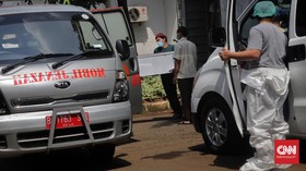 Warga Mengamuk Nekat Ambil Jenazah Covid di RSUP Ambon