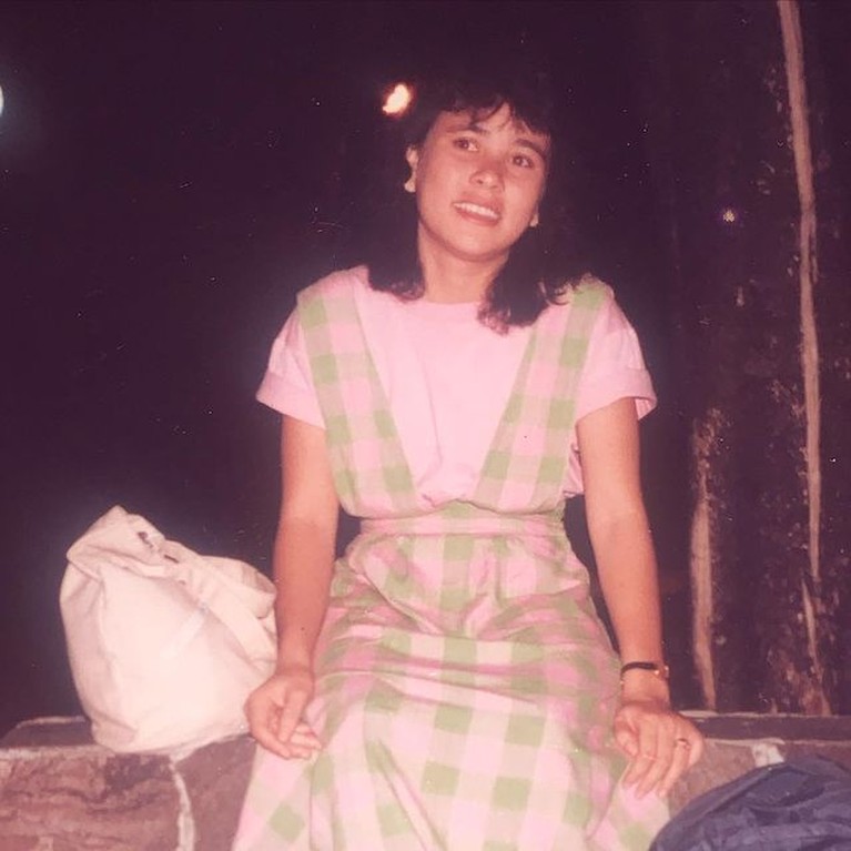 Foto-foto Masa Muda Ibunda Prilly Latuconsina Cantik Bikin Pangling Prilly mengunggah potret masa muda ibundanya di akun Instagramnya. Yuk kita intip ibunda Prilly saat muda!