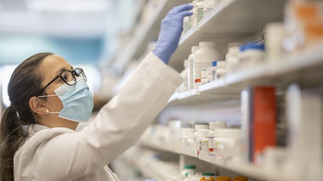KPPU menemukan harga obat untuk menangani pasien covid-19 yang dijual di DKI Jakarta, Jawa Barat, Banten, hingga Sumatra Utara berada di atas HET.