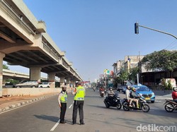 Penyekatan PPKM Darurat di Kalimalang Lengang Pagi Ini