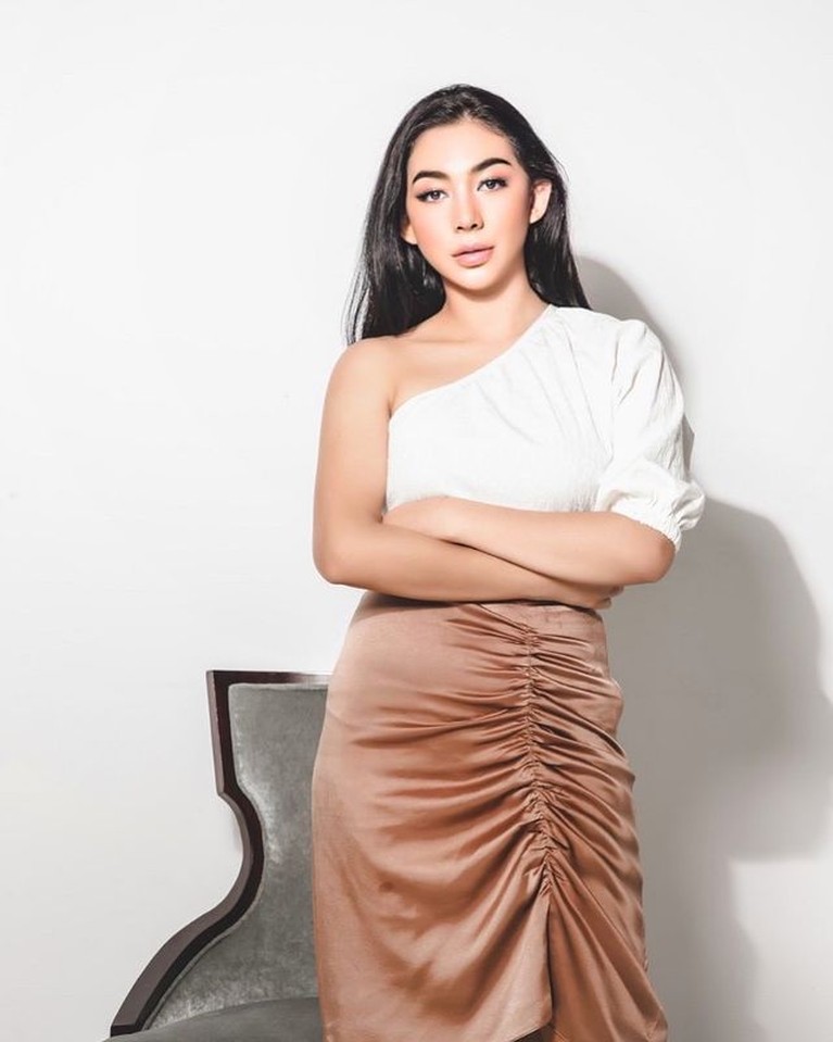 Shania Salsabila adalah putri sulung Sarita Abdul Mukti yang tak diakui oleh Faisal Harris dan jarang tersorot. Yuk kita intip!