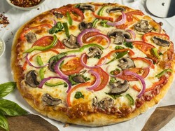 Perusahaan di Bangkok Bikin Pizza dengan Topping Ganja