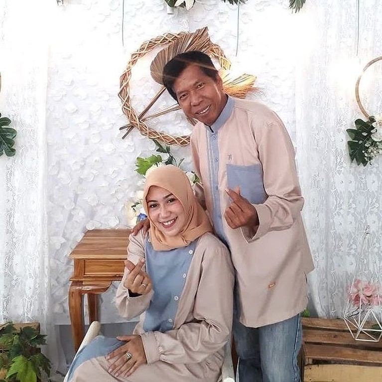 Telah Nikah Siri, Intip Kemesraan Kiwil dan Venti Figianti Telah Nikah Siri, Intip Kemesraan Kiwil dan Venti Figianti