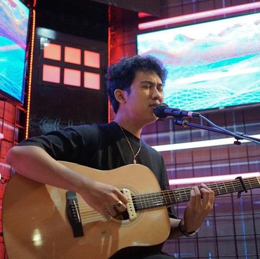 Lirik Lagu keepyousafe - Yahya