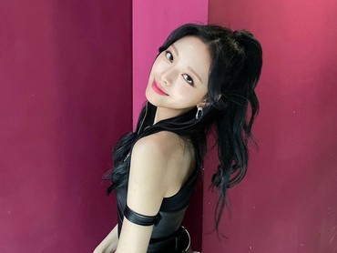 img-title Yuna ITZY Debut Akting lewat 'Miss Undercover Boss', Adu Peran dengan Park Shin Hye