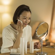 3 Rekomendasi Bahan pada Skincare yang Perlu Kamu Intip Buat Kelahiran Tahun 90an, Sudah Punya?