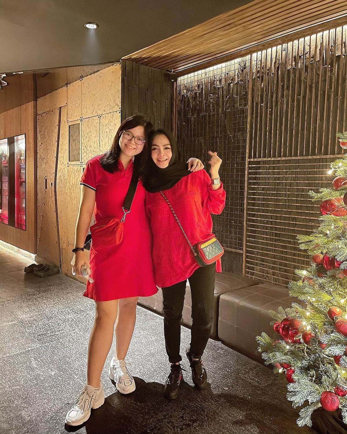 Clairine Nathania adalah putri sambung Rieta Amilia yang merupakan saudara tiri Nagita Slavina&period; Yuk kita intip sosoknya&excl;