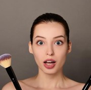 Kelamaan WFH, Jangan Sayang Simpan Makeup yang Sudah Kedaluwarsa! Ini Bahaya yang Mengintai