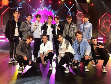 Istri Kepincut Boyband Mirror, Para Suami di Hongkong Geram