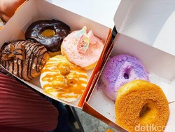 Mencicipi Donat Bahagia yang Viral di Bandung