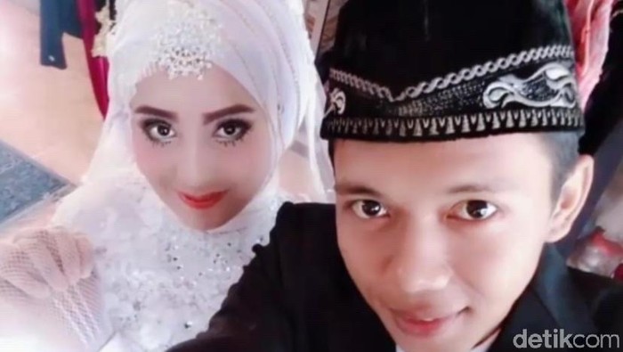 Foto pernikahan Sheevi dan Rico.