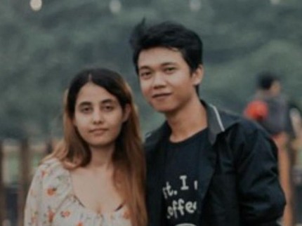 Video Perpisahan YouTuber Cantik India Ceraikan Pria Miskin Tulungagung, Banjir Tangis